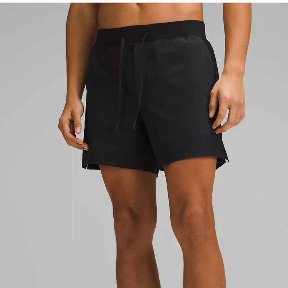 Lululemon zeroed in linerless shorts